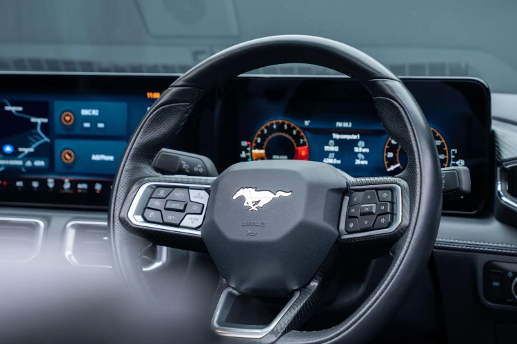 Vehicle Image 37
