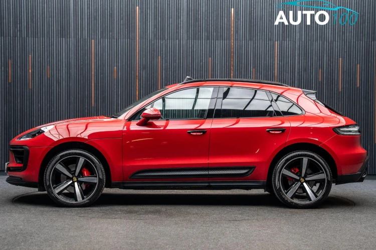 Vehicle Image 13