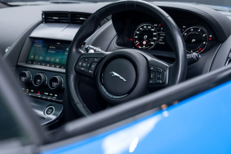 Vehicle Image 35
