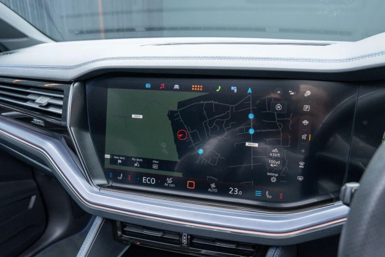 Vehicle Image 8
