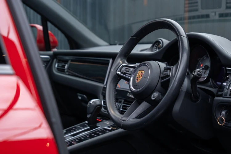 Vehicle Image 22