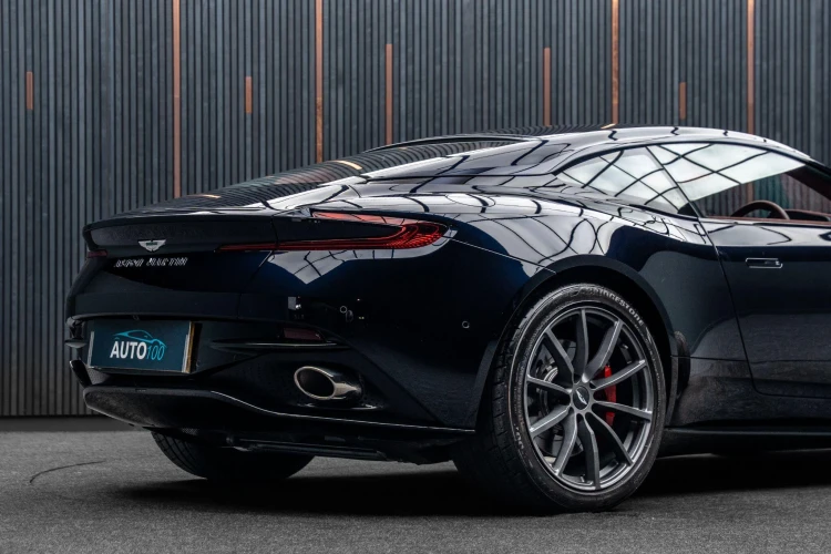 Vehicle Image 21