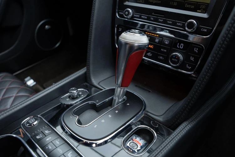 Vehicle Image 30
