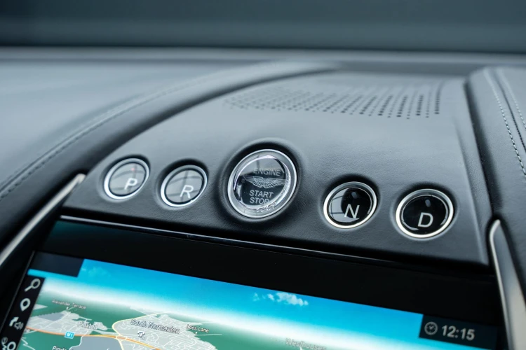 Vehicle Image 10