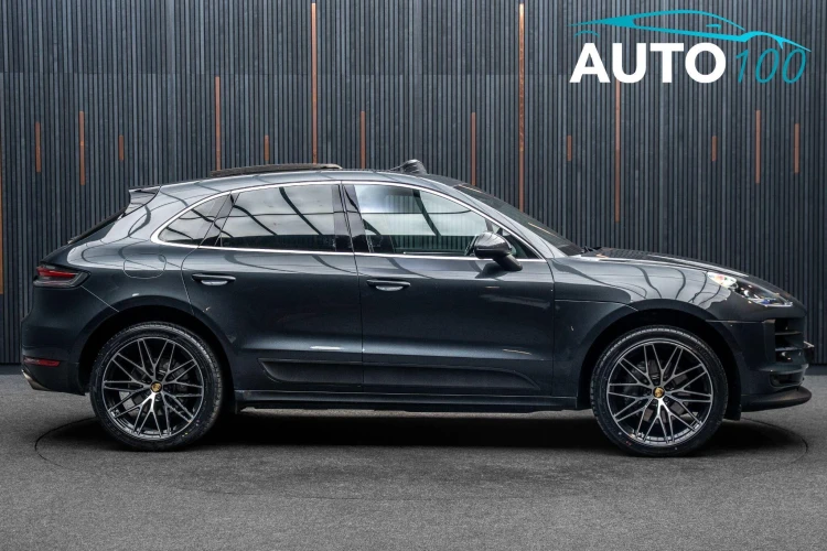 Vehicle Image 11