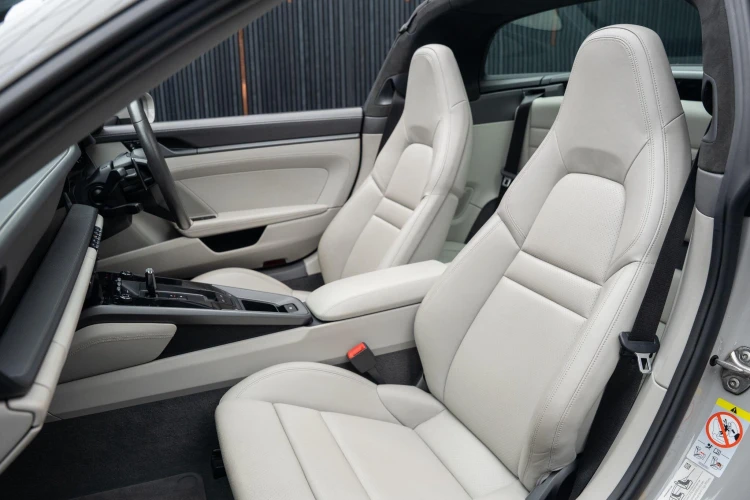Vehicle Image 36