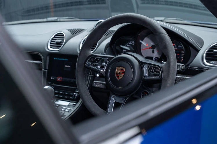 Vehicle Image 35