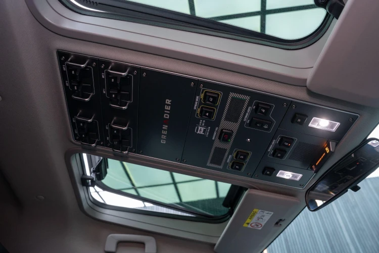 Vehicle Image 23