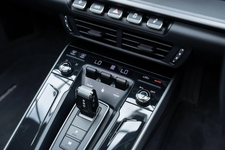 Vehicle Image 33