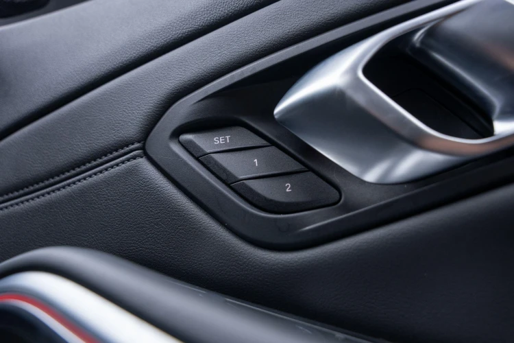 Vehicle Image 37