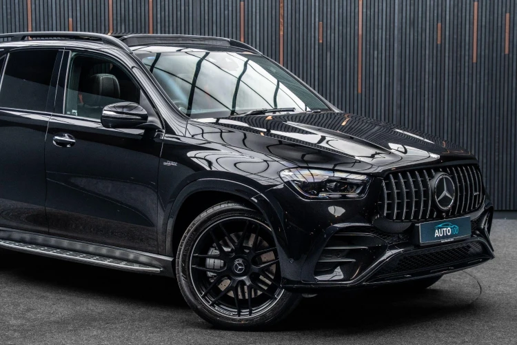 Vehicle Image 9