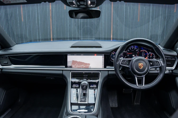 Vehicle Image 37