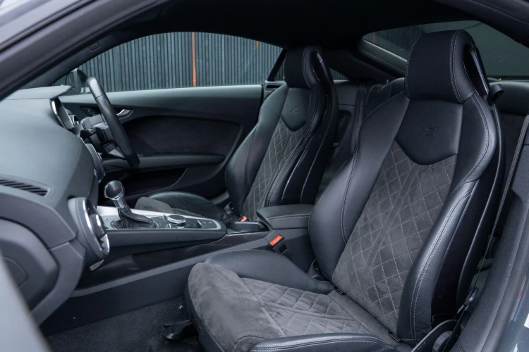 Vehicle Image 31