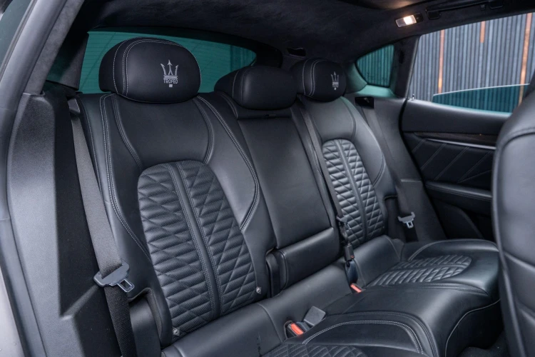 Vehicle Image 14