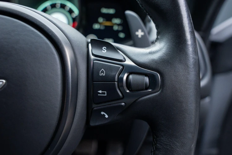 Vehicle Image 19