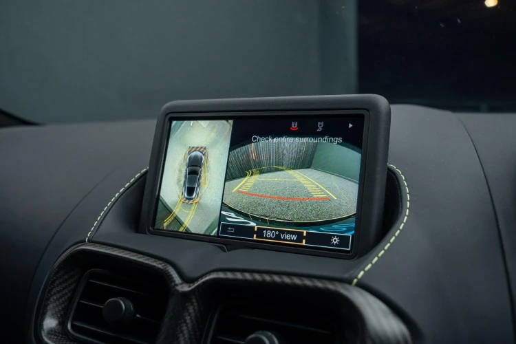 Vehicle Image 8