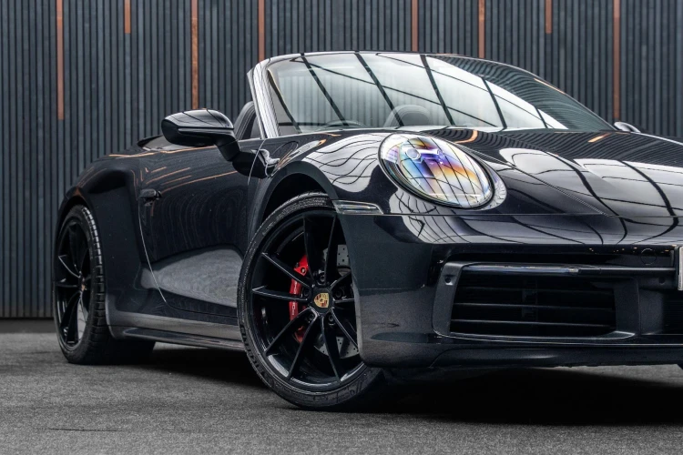 Vehicle Image 9