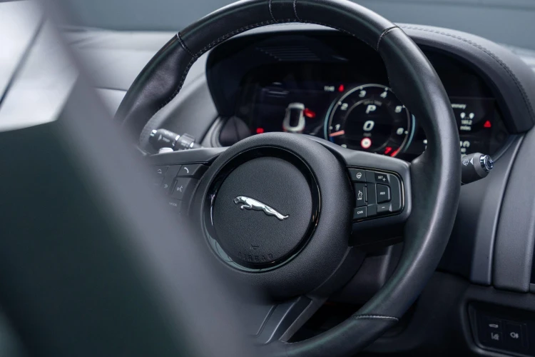 Vehicle Image 37