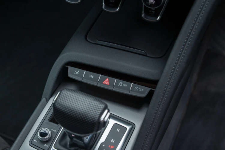 Vehicle Image 30