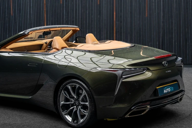 Vehicle Image 21