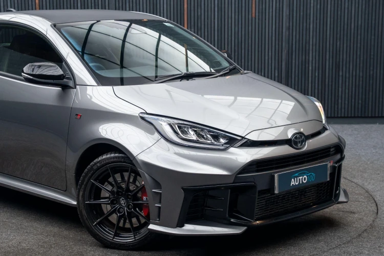 Vehicle Image 9