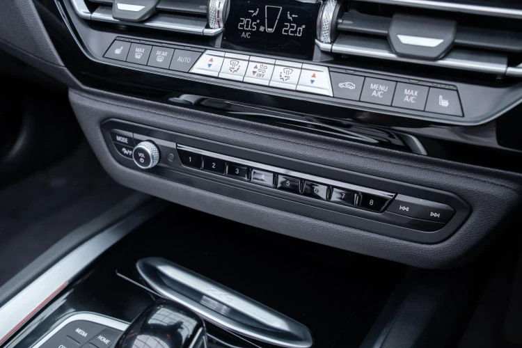 Vehicle Image 39