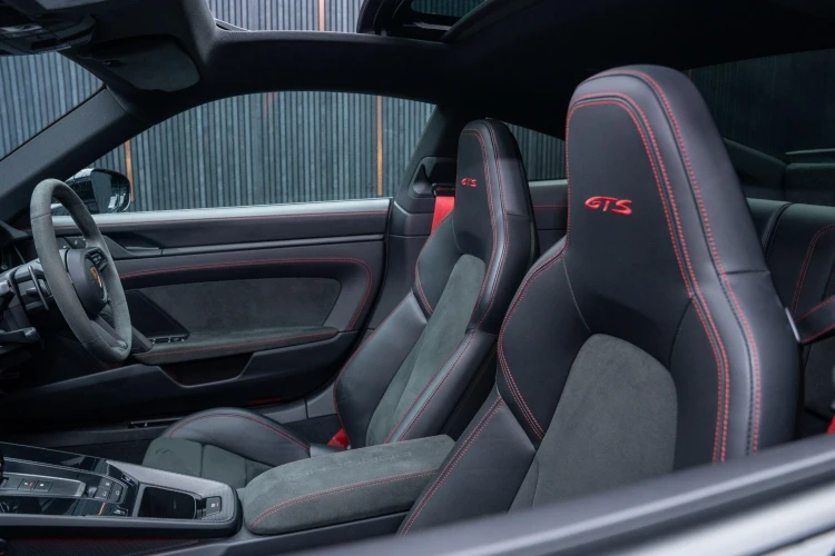 Vehicle Image 40