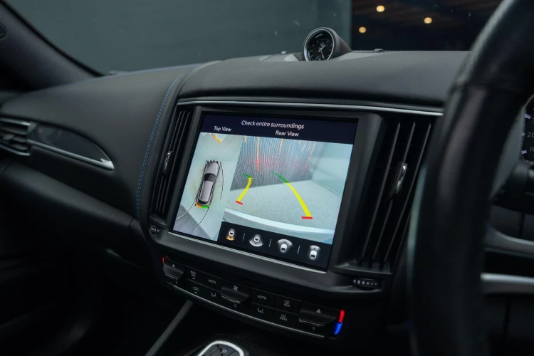 Vehicle Image 7