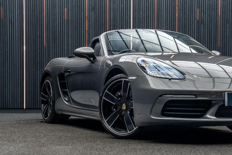 Vehicle Image 7