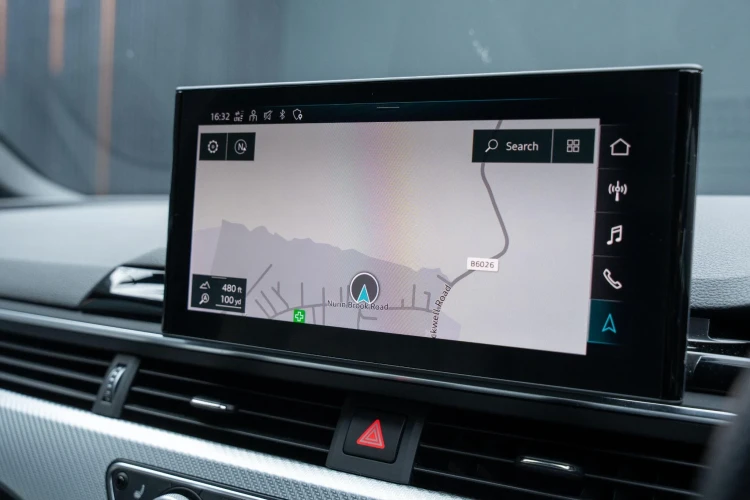 Vehicle Image 8