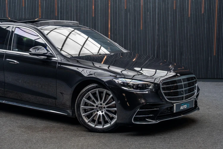 Vehicle Image 9