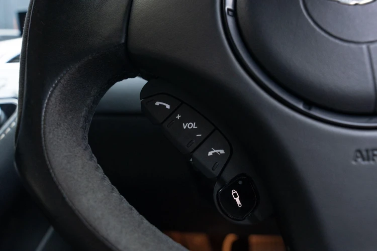 Vehicle Image 35