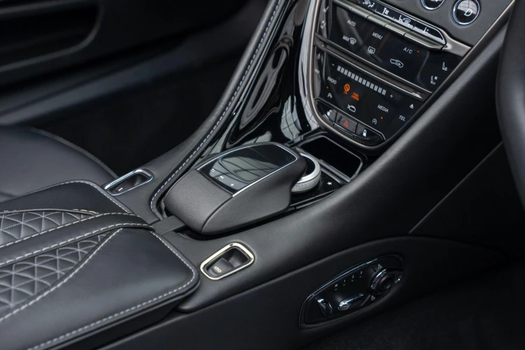 Vehicle Image 36