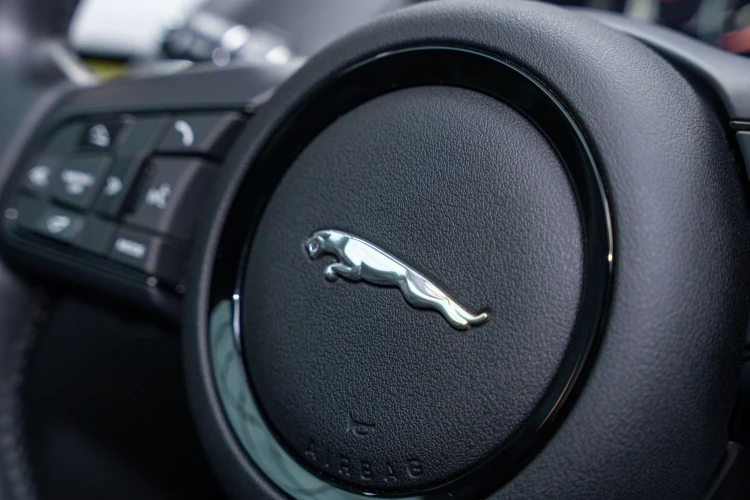 Vehicle Image 23