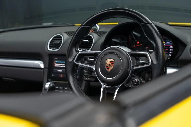 Vehicle Image 36