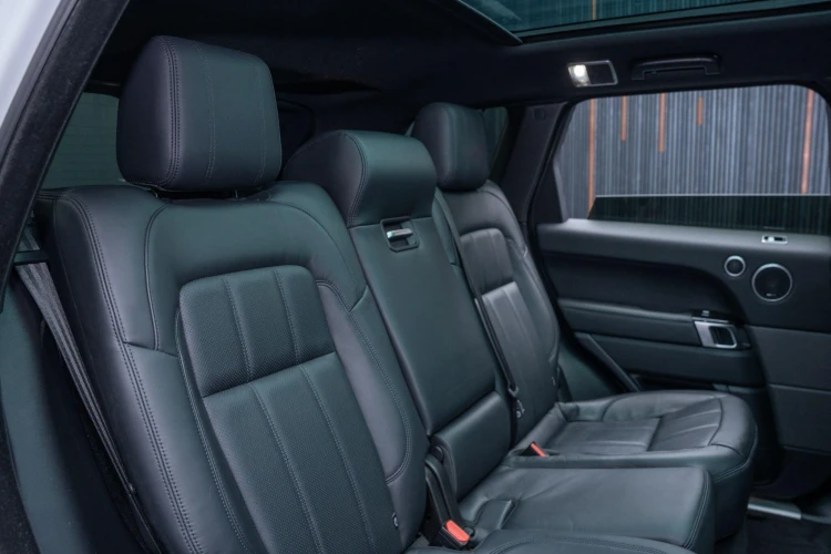 Vehicle Image 14