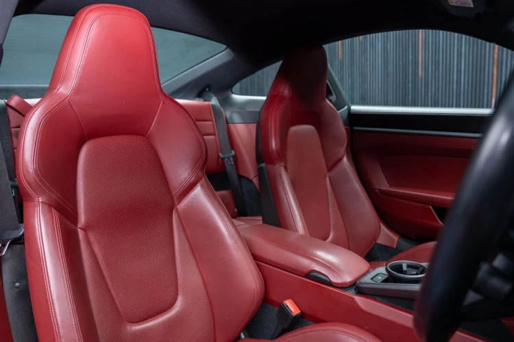 Vehicle Image 12