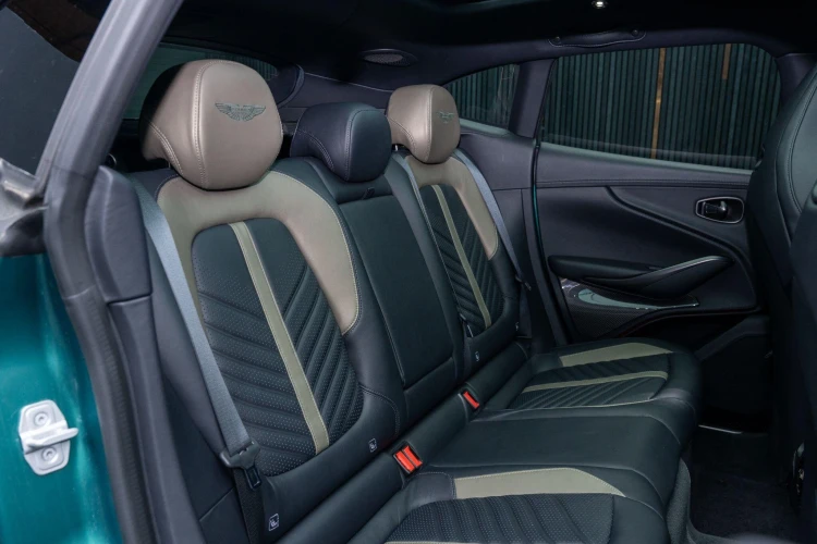 Vehicle Image 36