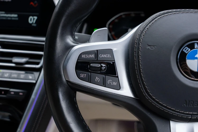 Vehicle Image 22