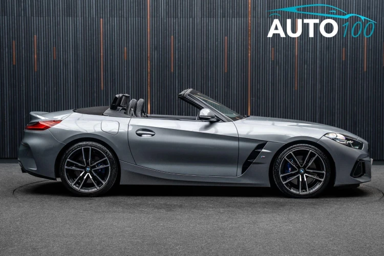 Vehicle Image 11
