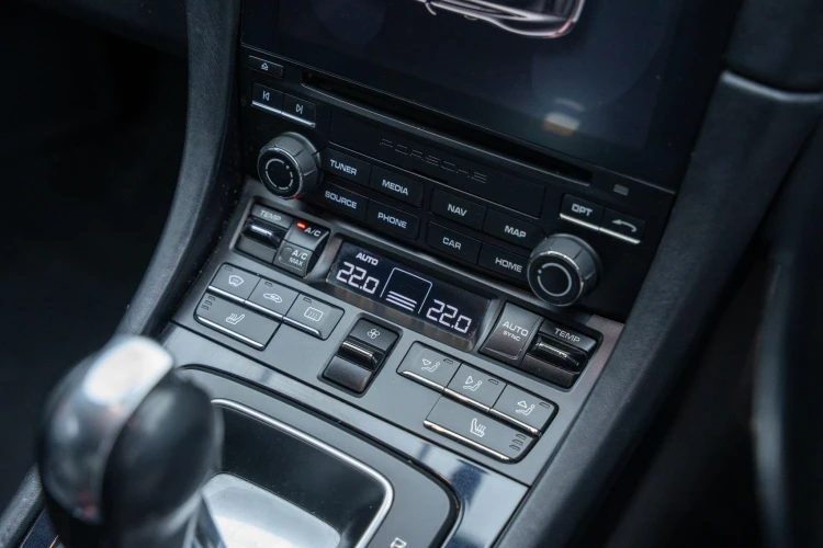 Vehicle Image 18
