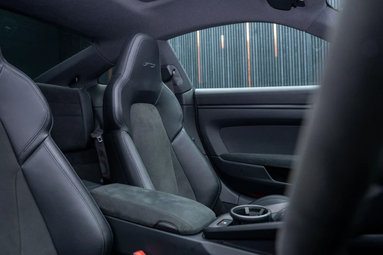 Vehicle Image 39