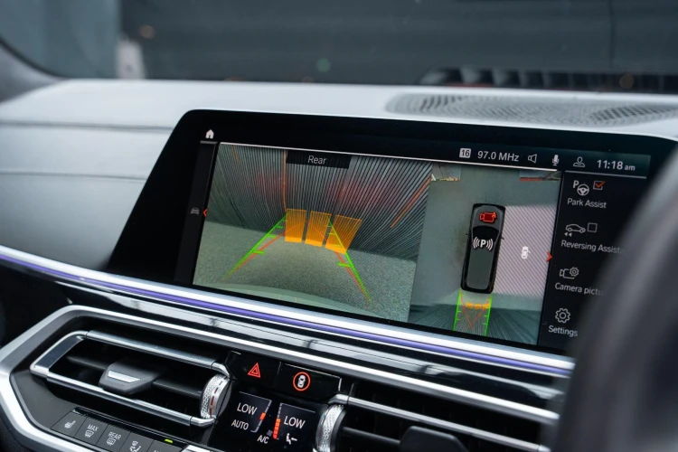 Vehicle Image 8