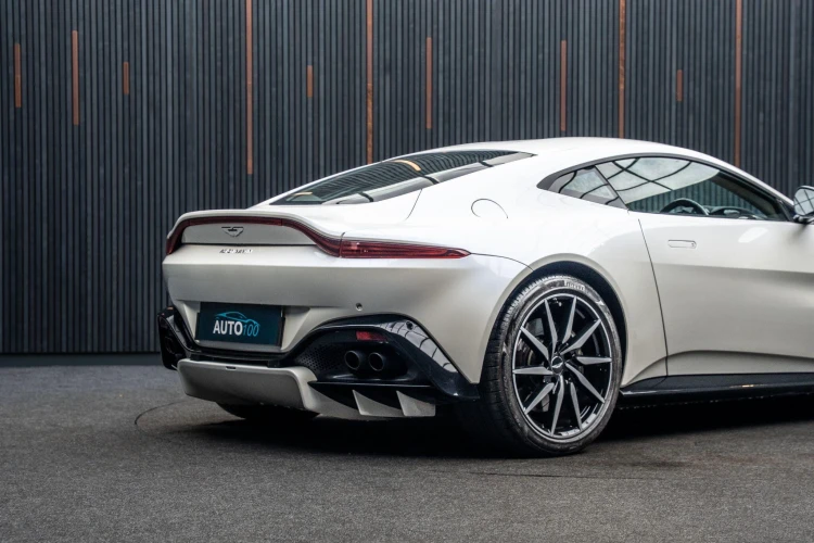Vehicle Image 21