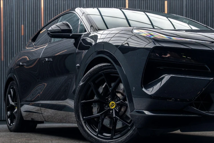 Vehicle Image 7