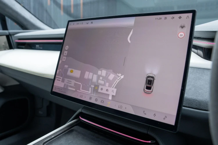 Vehicle Image 10