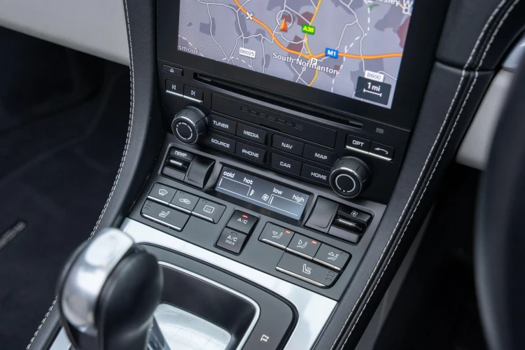 Vehicle Image 18