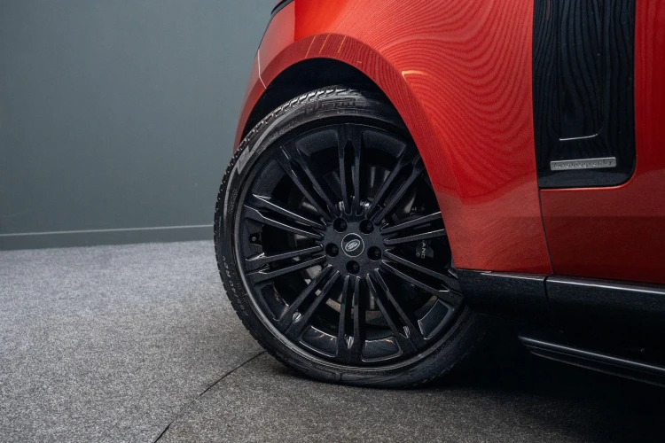 Vehicle Image 13