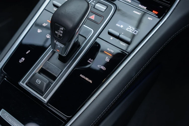 Vehicle Image 35