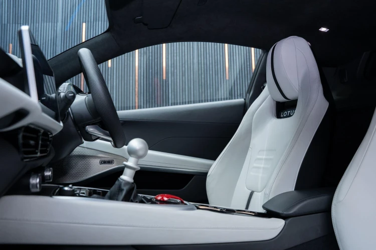 Vehicle Image 36
